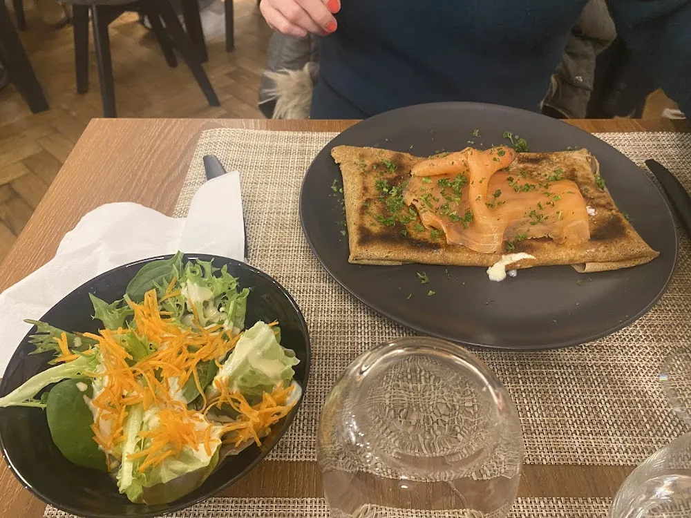 Galette Marina Sauce Ail Et Fines Herbes Et Saumon Fumé